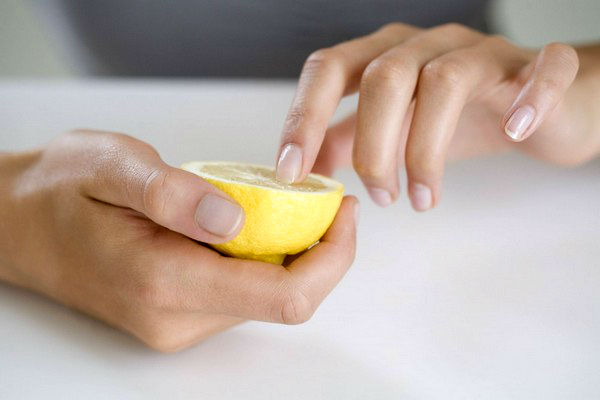 Лимон для нігтів. Лікування. Зміцнення. Відбілювання