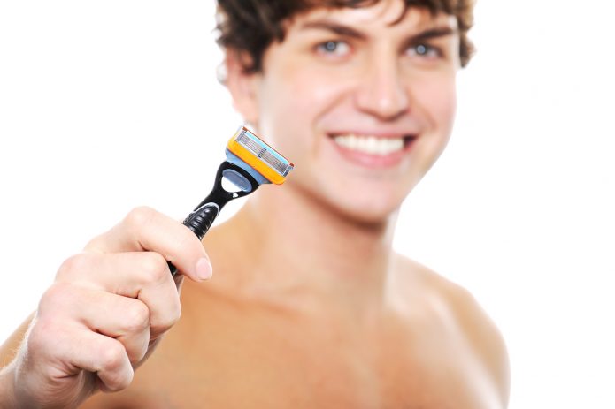 Як правильно голити пах чоловікові: безпечно і швидко